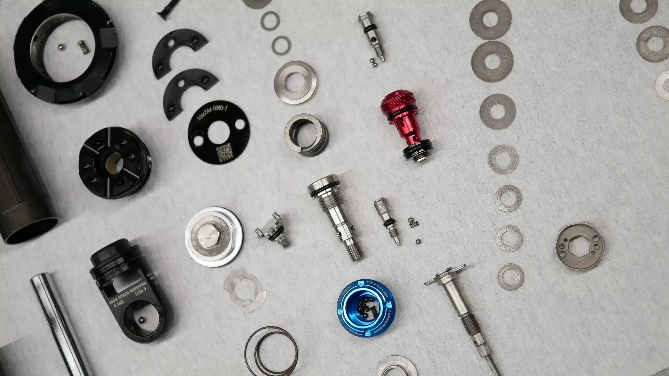 Porównanie amortyzatora powietrznego i sprężynowego