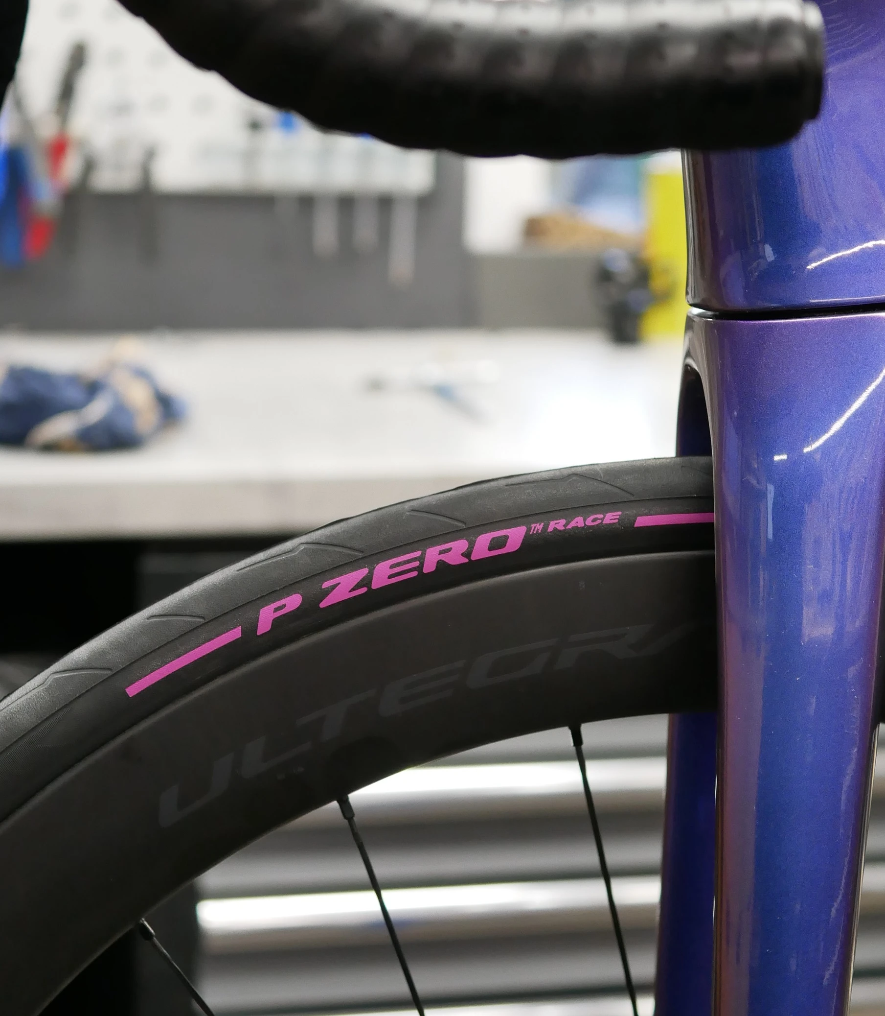 Serwis roweru gravel Kraków — regulacja napędu